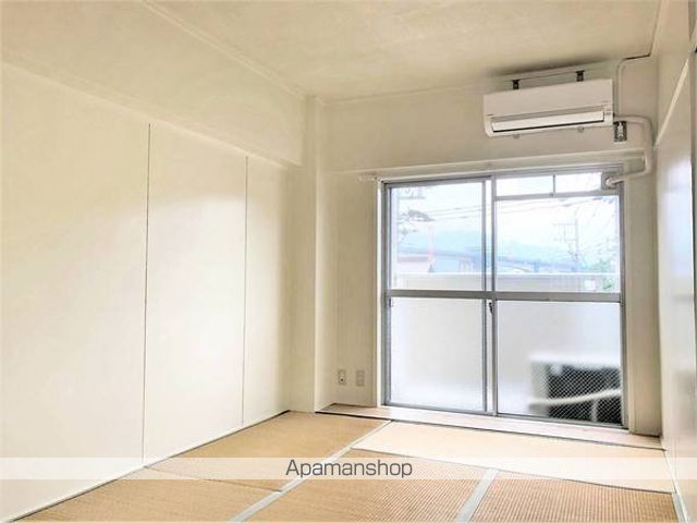 ビレッジハウス余座2号棟の内装写真