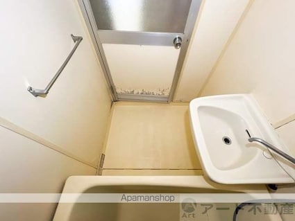 愛媛県松山市小坂５丁目[3DK/49.41m2]の洗面所