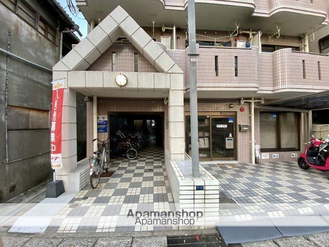 アーバンパレス新屋敷の玄関写真