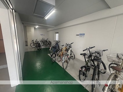 プラージュ大曽根[1LDK/34.36m2]の共用部1