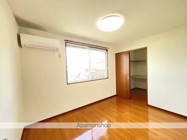 オレンジカーサ 弐番館の内装写真
