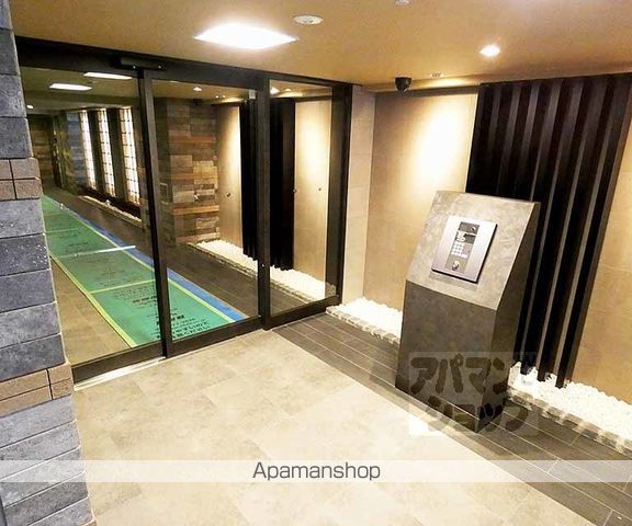 プレサンス京都北野白梅町の玄関写真