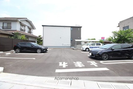フェリーチェ[1LDK/43.61m2]の駐車場