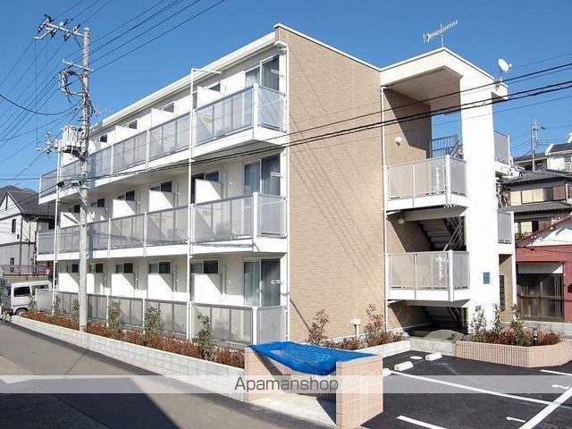 レオパレスアルカディア北矢名の玄関写真