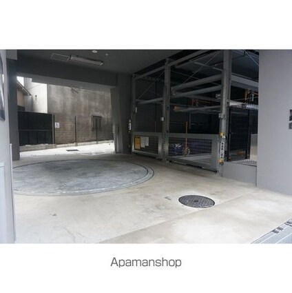 コンフォリア世田谷上馬[1K/25.41m2]の駐車場