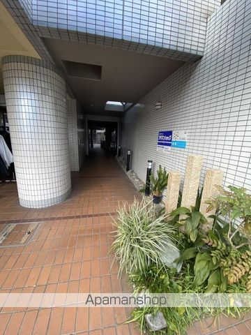 ロイヤルパークハイツの玄関写真