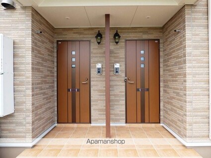 サンムーン　ゴールドスターＬＶ[2LDK/58.21m2]のエントランス