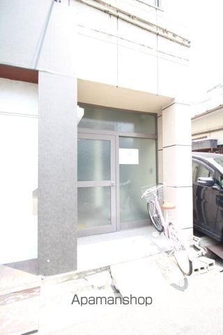 赤木ビルの玄関写真