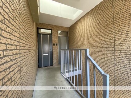 アイ・パーク[1LDK/38.6m2]のエントランス1