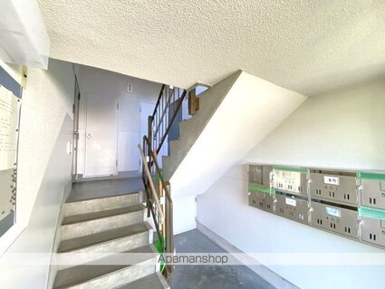 ヴィラナリー函館６号棟（ヴィラナリーハコダテロクゴウトウ[3DK/61.12m2]のエントランス