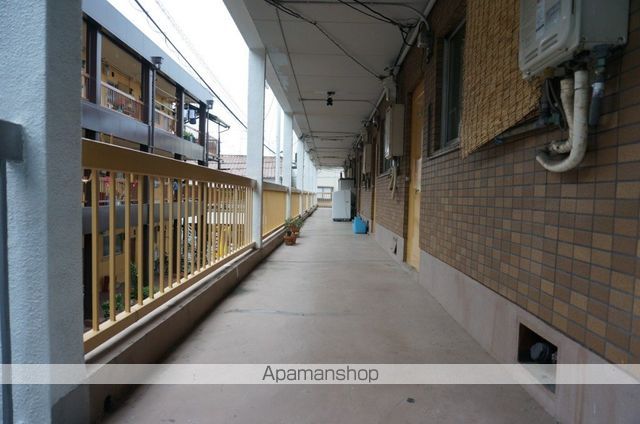 白鶴マンションの玄関写真