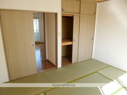 ブリージングタウン百草園[3LDK/81.84m2]の収納