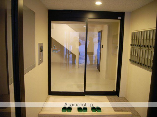 CASA国際大前の玄関写真