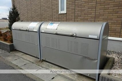 サン・グリーン[2LDK/57.13m2]の共用部2