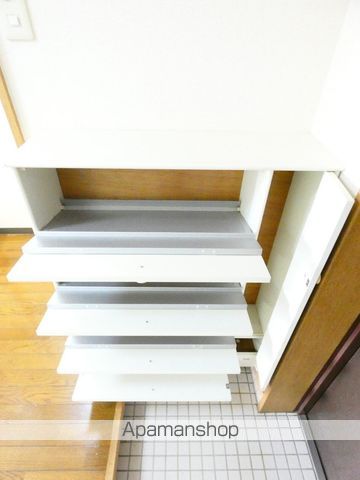 POTETO IIの内装写真