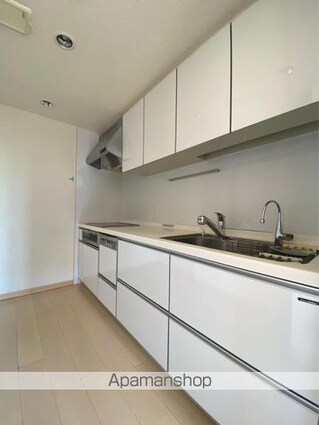 サーパス桜町二丁目　７０５号[3LDK/71.43m2]のキッチン