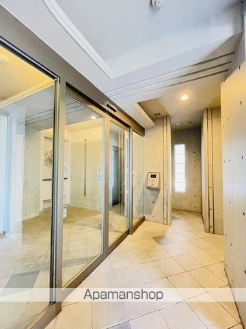 IZ−RESIDENCEの玄関写真