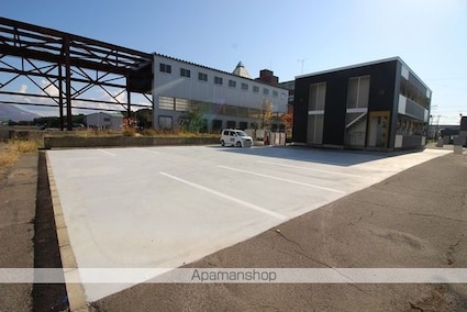 ユアーズ[1R/19.83m2]の駐車場