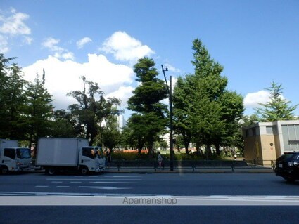 ブリリアタワー東京[3LDK/96.27m2]の周辺1