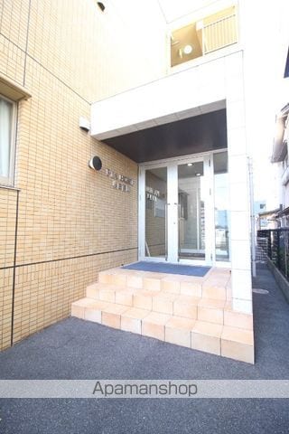 ピアホーム奥田西町の玄関写真