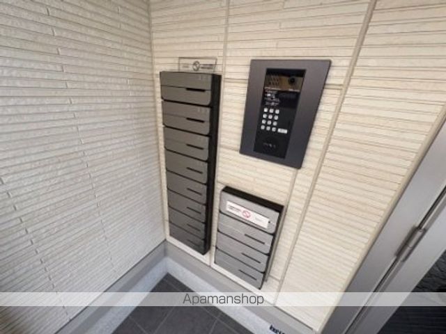 ソーリス・ルクスの玄関写真