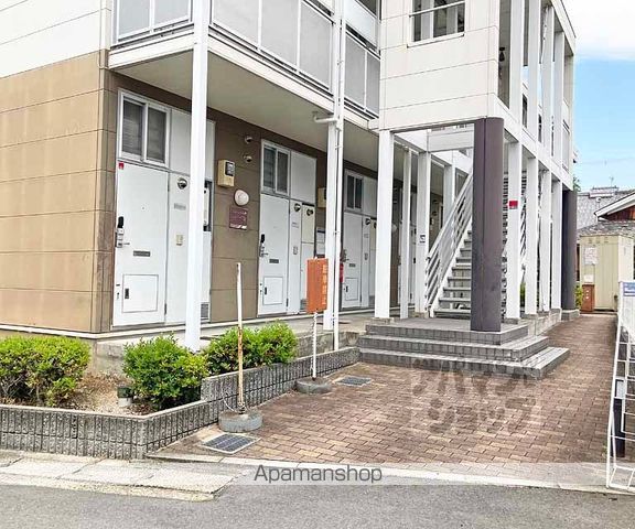 レオパレス和泉VIIIの玄関写真