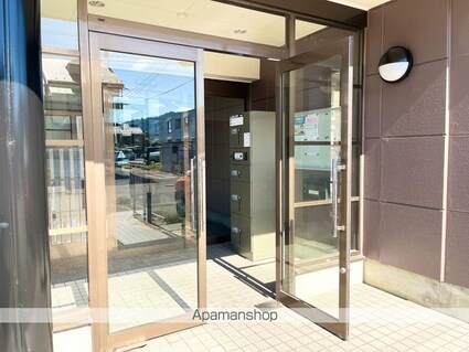 リバーレイクヒルズ[1K/25.97m2]のエントランス