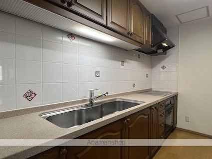 ＳｈｉｂａｕｒａＣｒｙｓｔａｌ　品川レジデンス[3LDK/121.37m2]のキッチン1