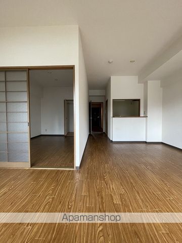 パラディーソ白壁の内装写真