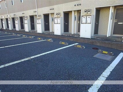 レオパレス英俊Ｄ[1K/28.02m2]の駐車場