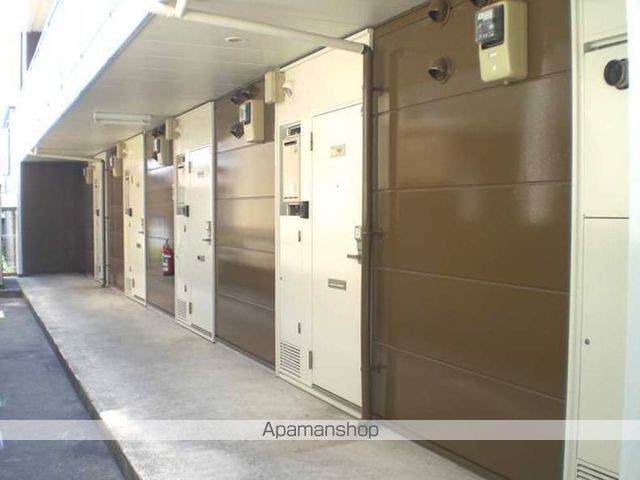 レオパレスNK高屋ヶ丘の玄関写真