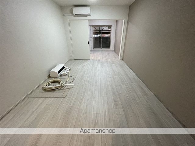 スプランディッド江坂DUEの内装写真
