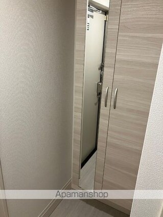ＤーｒｅｓｅｎａＫＪ[1LDK/42.79m2]の玄関