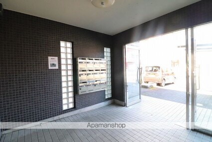 ドルフ秋川[2LDK/60.24m2]のエントランス1