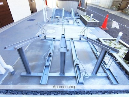 リブリ・パープルヒルⅡ[1K/21.53m2]の駐車場