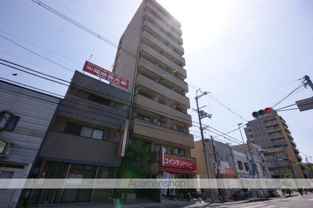 ロイヤルクイーンズパーク蛍池の外観写真