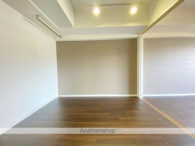 SERENITE ESAKA IV番館の内装写真