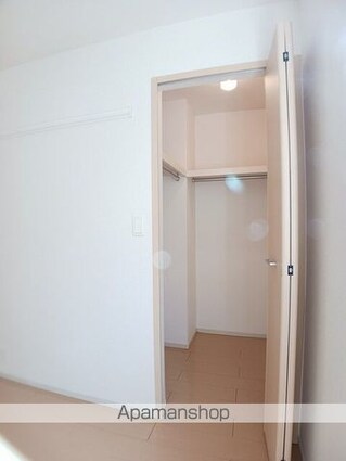 クイーンペガサスⅢ[2LDK/57.57m2]の収納