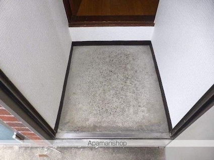 プチメゾン若里[1K/24.96m2]の玄関