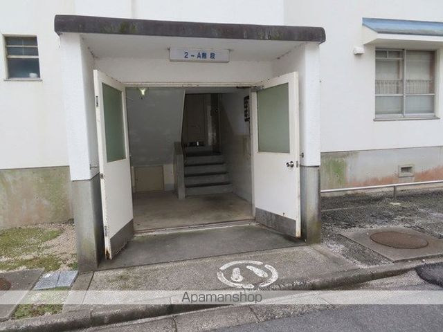 ビレッジハウス境港第三1号棟の玄関写真