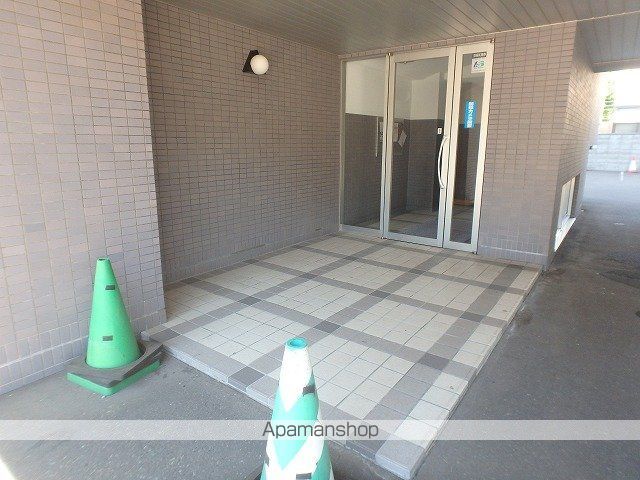レジデンスエマノール17の玄関写真