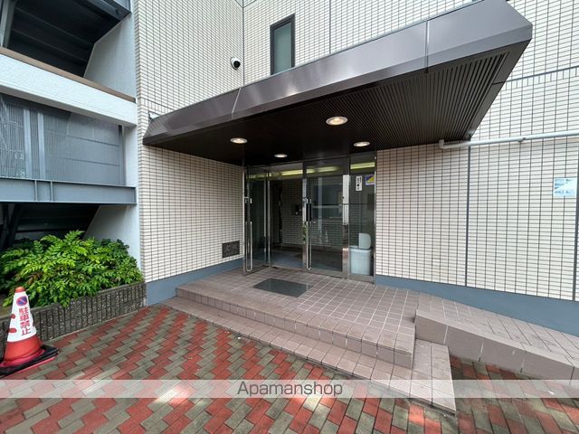 セレクト江坂の玄関写真