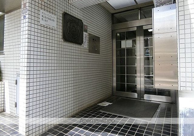 マック吉祥寺コートの玄関写真