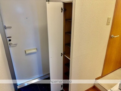 レオパレスＴ＆Ｍコート[1K/23.18m2]の玄関