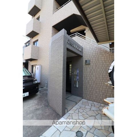 シャリオグランデの玄関写真