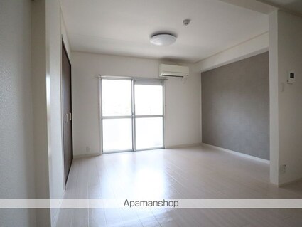 小林ビル[1LDK/38m2]のリビング・居間