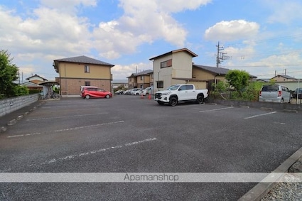 グランディール　ＩＩＩ[2LDK/55.41m2]の駐車場