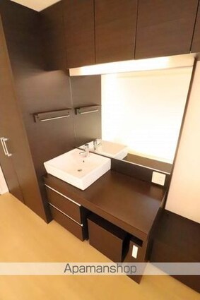 レオネクストＡＤＡＭＡＮＴⅢ[1R/27.8m2]の洗面所