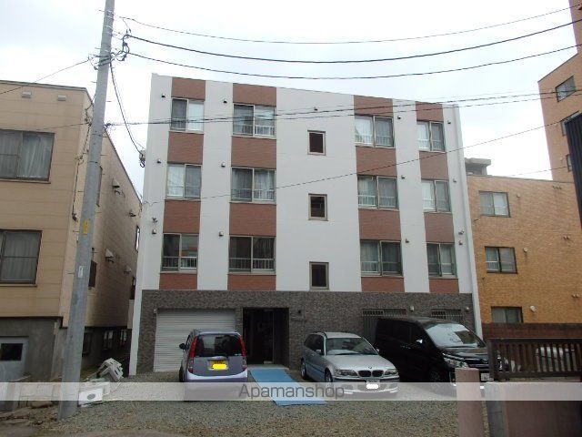 オール裏参道の外観写真