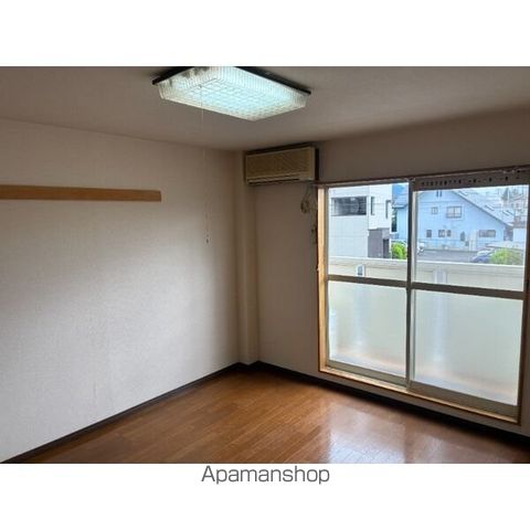 Surplus Lighthouse牧野の内装写真